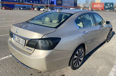 Седан Honda Accord 2014 в 