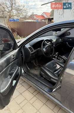 Седан Honda Accord 2005 в 