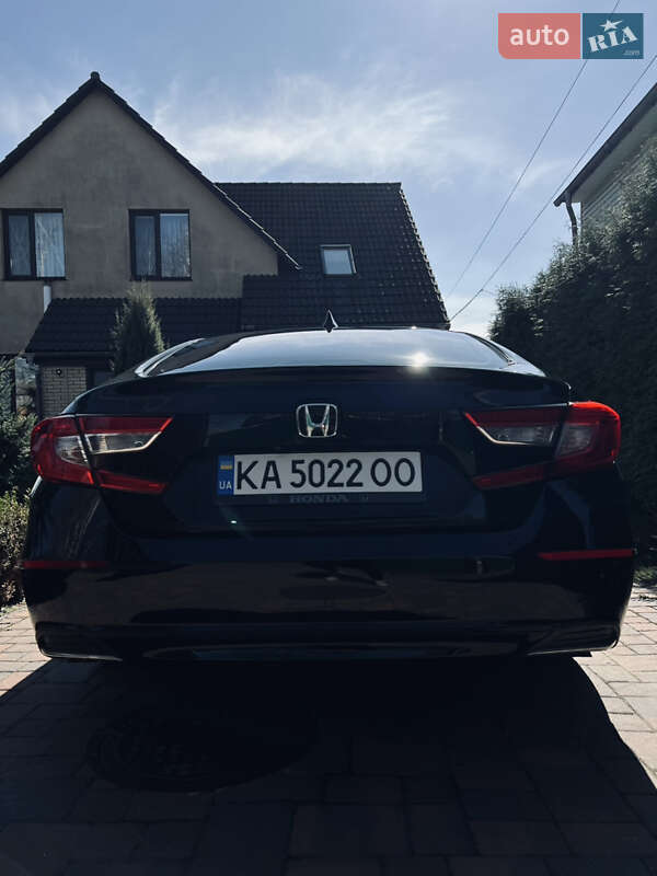 Седан Honda Accord 2017 в Киеве