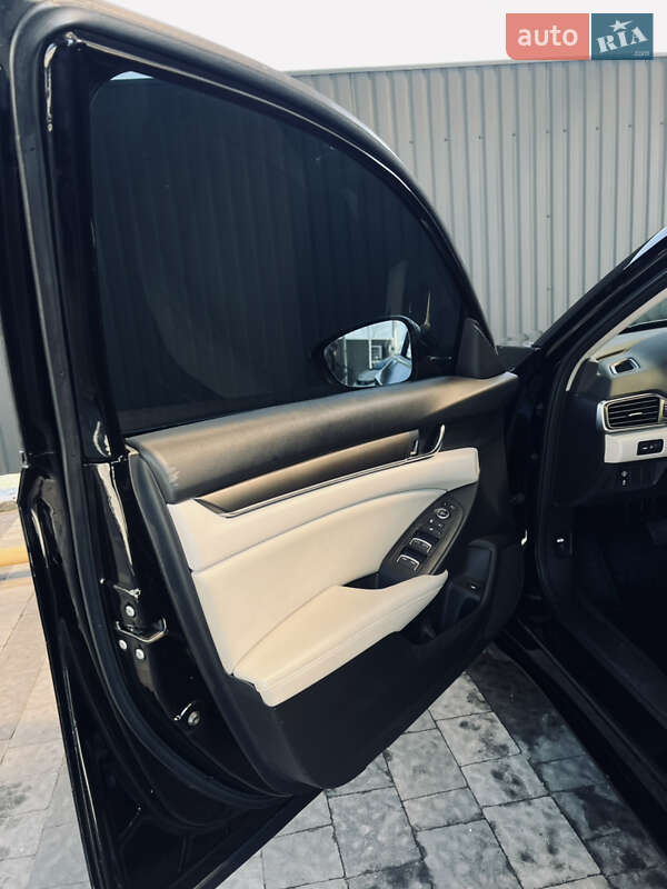 Седан Honda Accord 2017 в Киеве