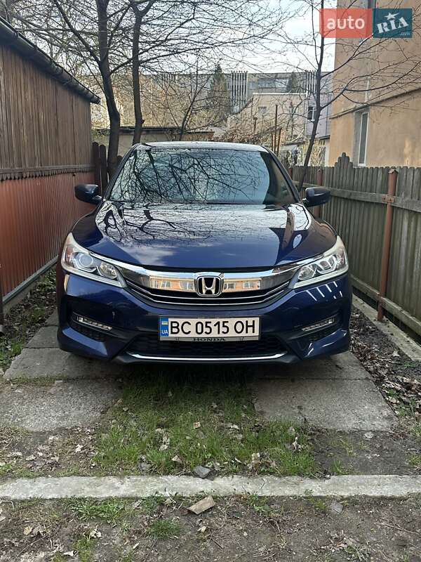 Седан Honda Accord 2016 в Львові