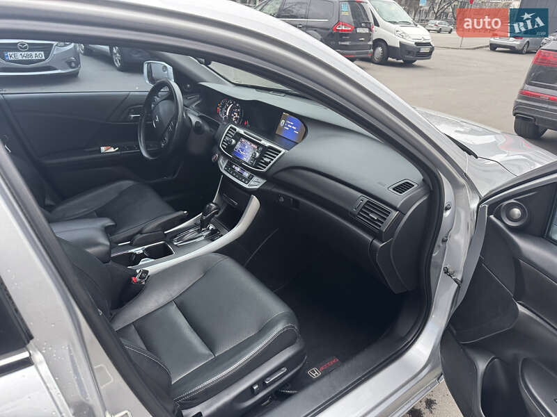 Седан Honda Accord 2014 в Києві
