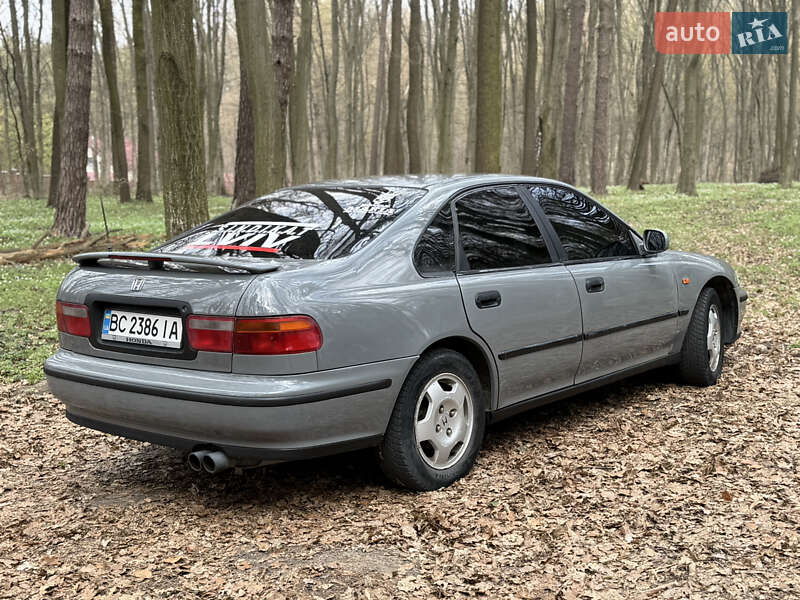 Седан Honda Accord 1994 в Львове