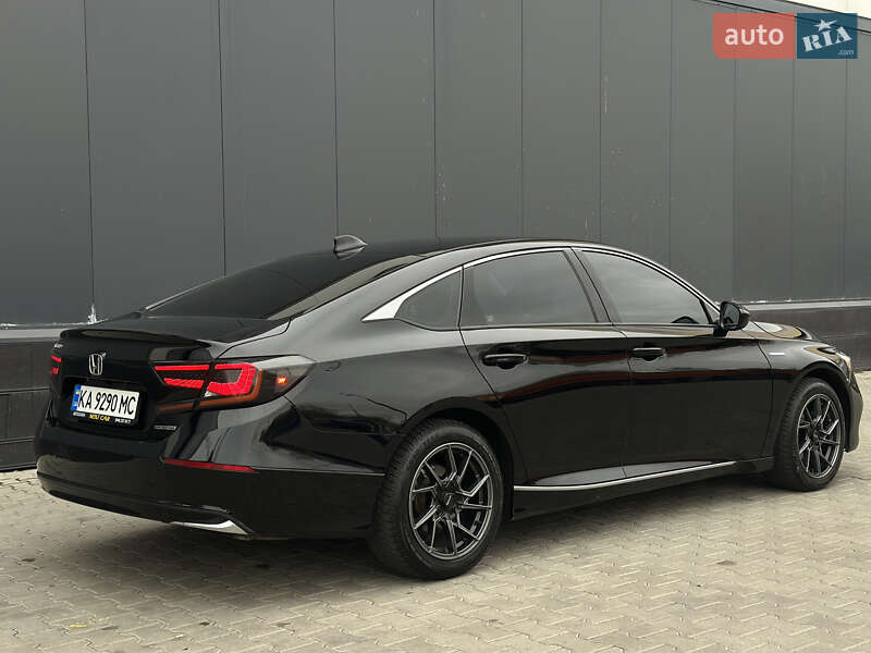 Седан Honda Accord 2018 в Киеве