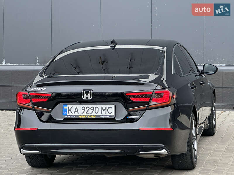 Седан Honda Accord 2018 в Киеве