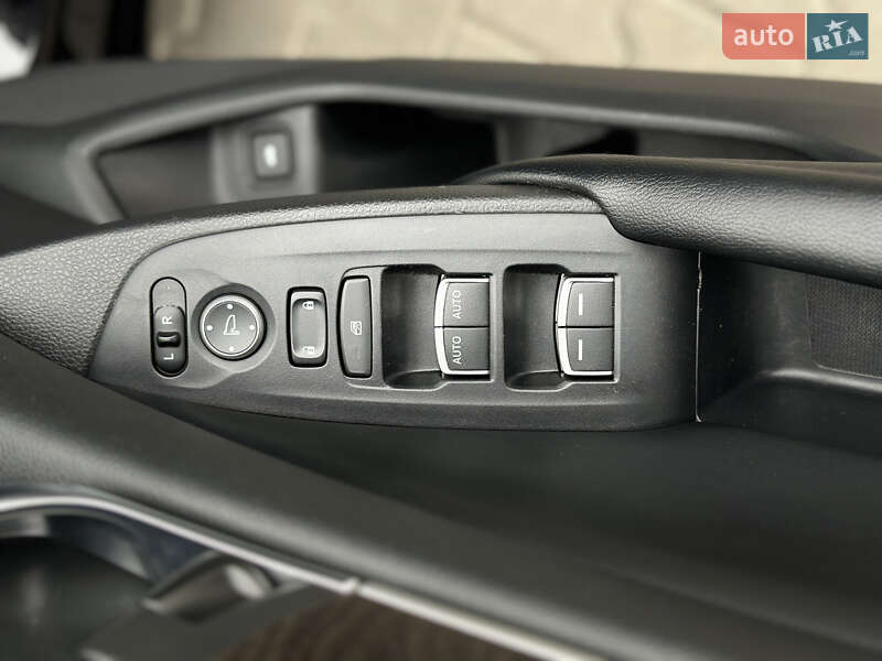 Седан Honda Accord 2018 в Киеве