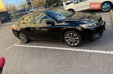 Седан Honda Accord 2014 в 