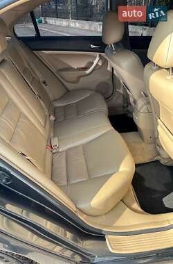 Седан Honda Accord 2005 в 