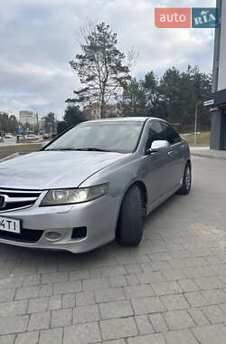 Седан Honda Accord 2005 в 