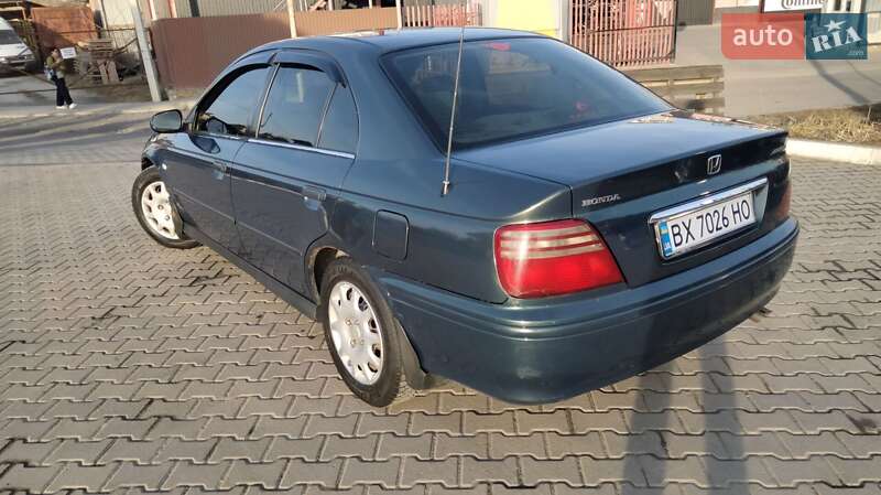 Седан Honda Accord 2000 в Хмельницком