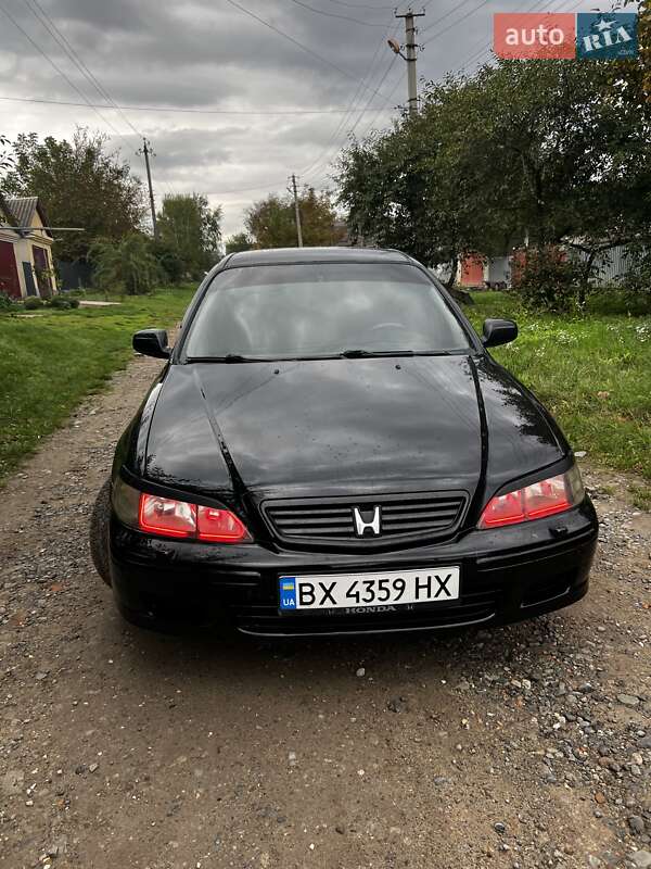 Седан Honda Accord 2000 в Кам'янець-Подільському