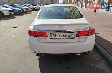 Седан Honda Accord 2013 в 