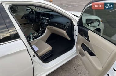 Седан Honda Accord 2016 в 