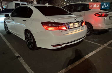 Седан Honda Accord 2016 в 