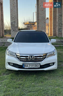 Седан Honda Accord 2015 в 