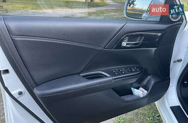 Седан Honda Accord 2015 в 