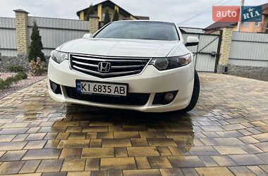 Седан Honda Accord 2010 в 