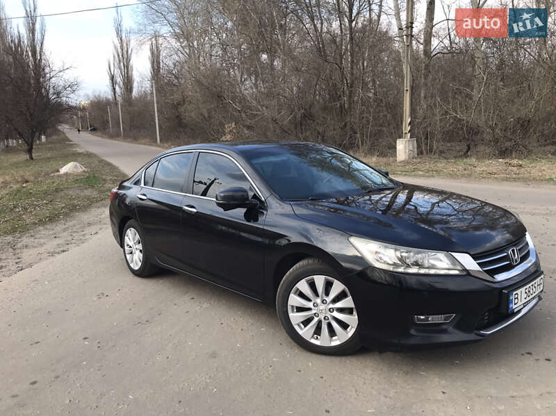 Седан Honda Accord 2013 в 