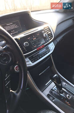 Седан Honda Accord 2013 в 