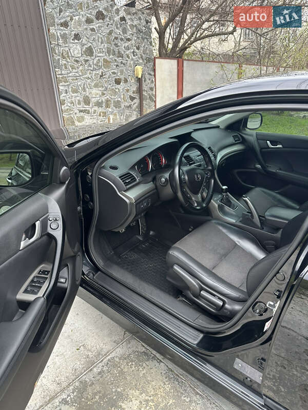 Седан Honda Accord 2010 в Смеле