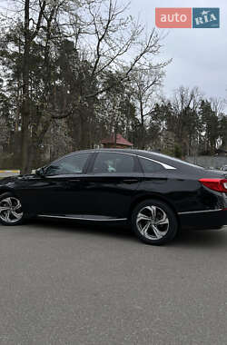 Седан Honda Accord 2018 в 