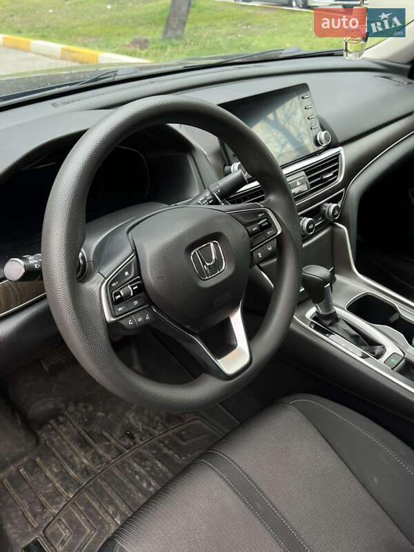 Седан Honda Accord 2018 в Софіївській Борщагівці