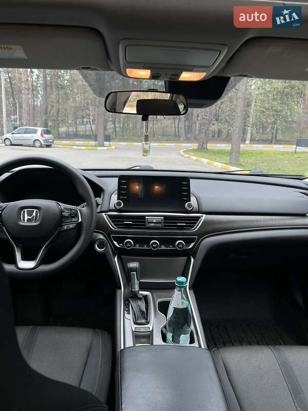 Седан Honda Accord 2018 в Софіївській Борщагівці