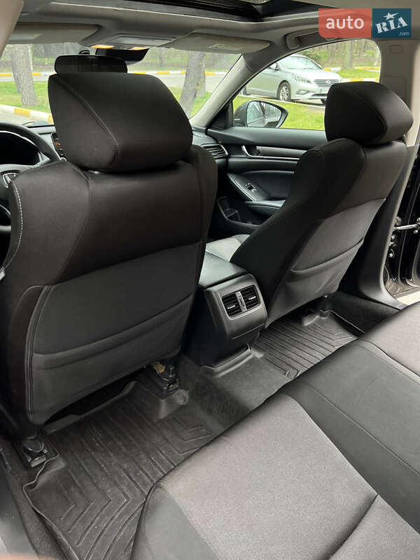 Седан Honda Accord 2018 в Софіївській Борщагівці