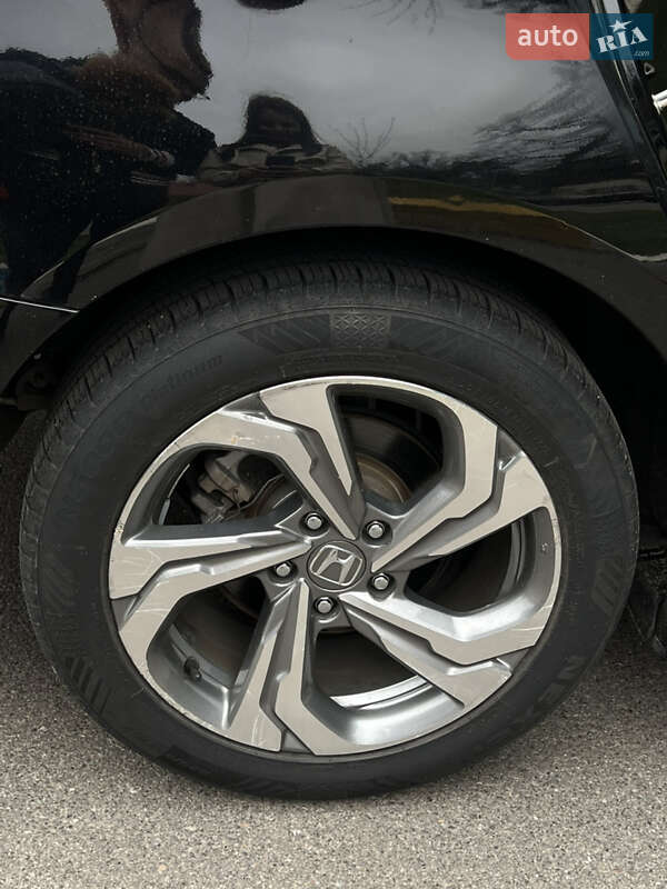 Седан Honda Accord 2018 в Софіївській Борщагівці