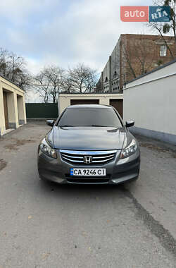Седан Honda Accord 2012 в 
