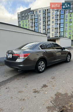 Седан Honda Accord 2012 в 