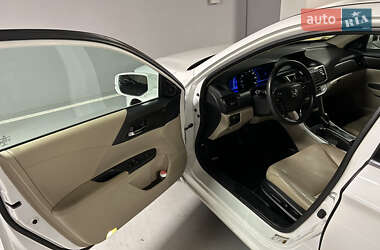 Седан Honda Accord 2014 в 