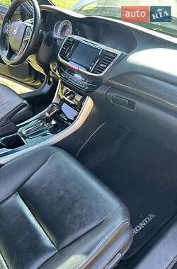 Седан Honda Accord 2017 в 