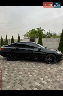 Седан Honda Accord 2013 в 