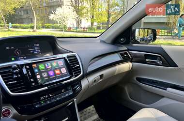 Седан Honda Accord 2017 в 