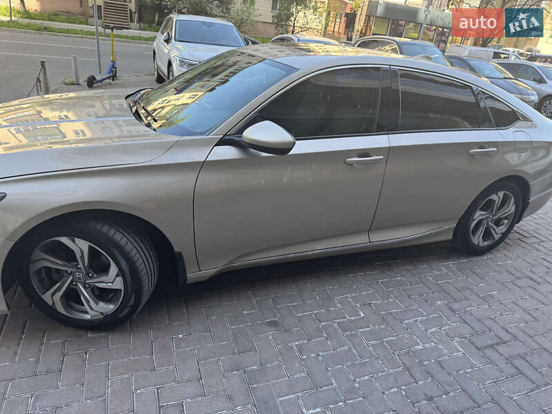 Седан Honda Accord 2019 в Києві
