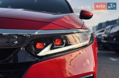 Седан Honda Accord 2018 в 