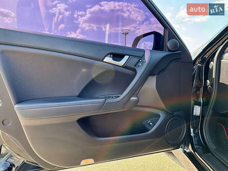 Седан Honda Accord 2010 в Києві