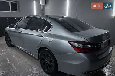 Седан Honda Accord 2016 в 