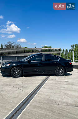 Седан Honda Accord 2016 в 