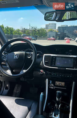 Седан Honda Accord 2016 в 