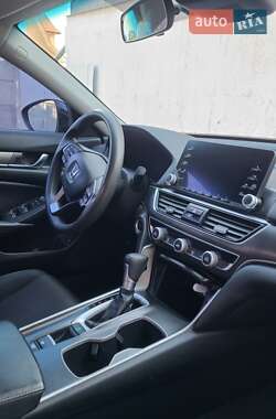 Седан Honda Accord 2018 в 