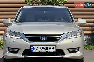 Седан Honda Accord 2013 в 