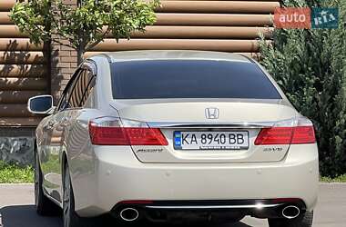 Седан Honda Accord 2013 в 