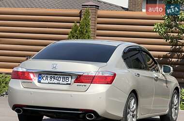 Седан Honda Accord 2013 в 