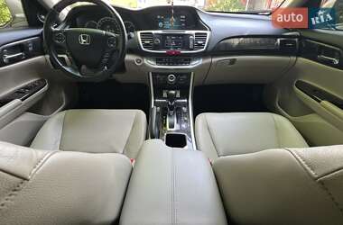 Седан Honda Accord 2013 в 