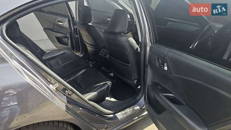 Седан Honda Accord 2014 в Черкасах