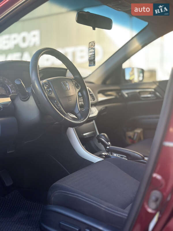 Седан Honda Accord 2013 в Одессе