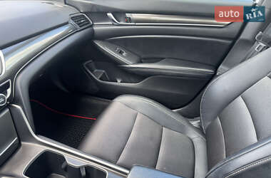 Седан Honda Accord 2018 в 