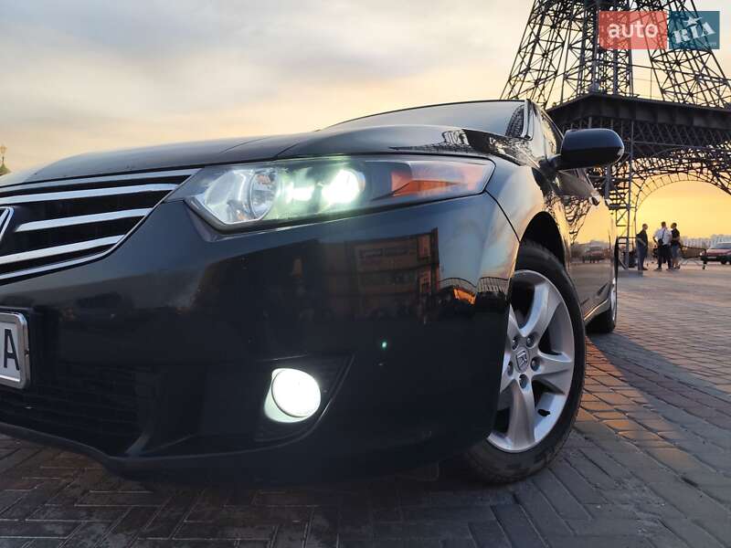 Седан Honda Accord 2009 в 